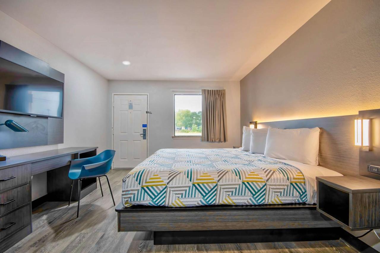 Hotel 6 - Texas City, Tx